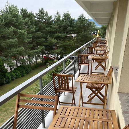 Bed & Breakfast Hotel Perla โนเว เมสโต นาด วาฮอม ภายนอก รูปภาพ